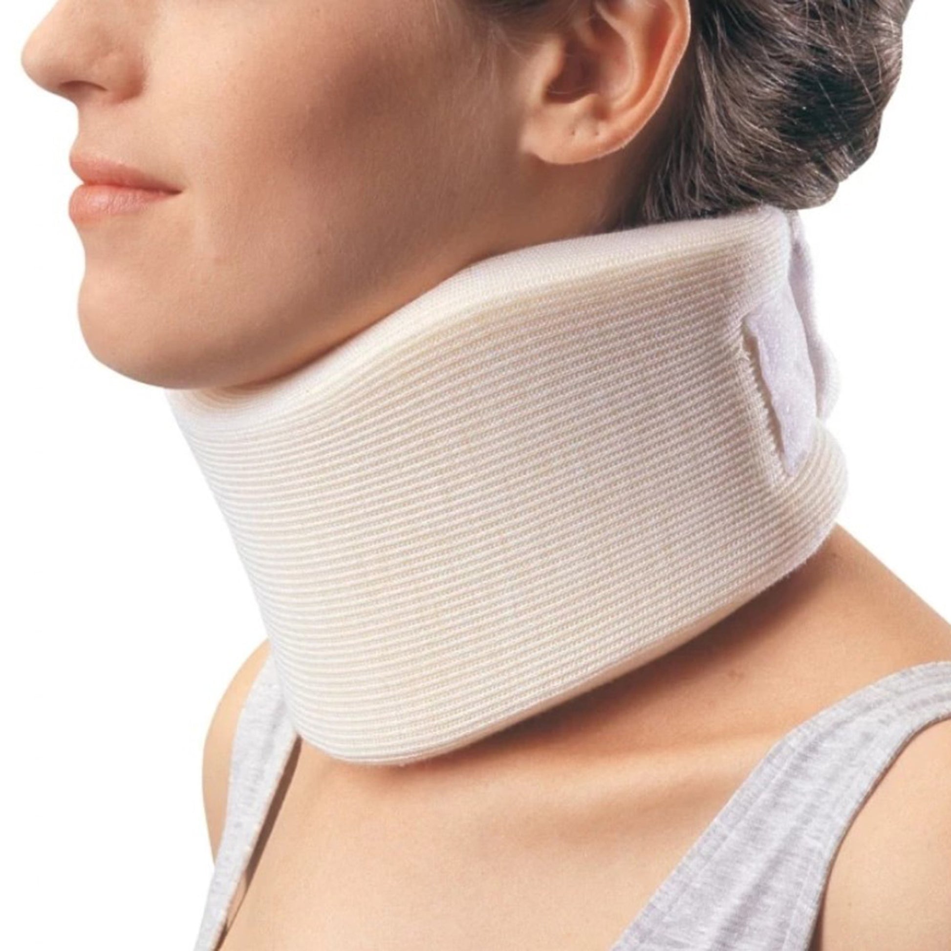 Cervical Collar ProCare® Form Fit™ Low Contoured / Medium Density Adult Small One-Piece 3 Inch Height 18-1/2 Inch Length 11 to 16 Inch Neck Circumference